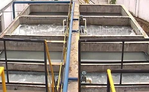 去年徐州城鎮(zhèn)污水處理廠共產(chǎn)生污泥十八萬噸，無害化處理處置率100%