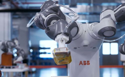 智能化管理助力垃圾分類(lèi)：垃圾分類(lèi)智能機(jī)器人助力居民投放